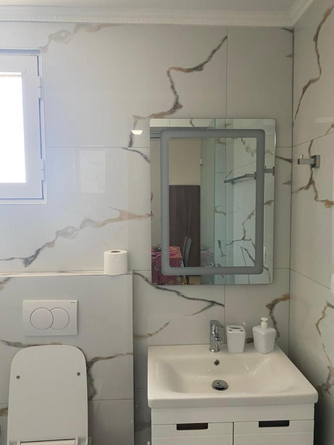 Vila Avni Likometi Ksamil Esterno foto