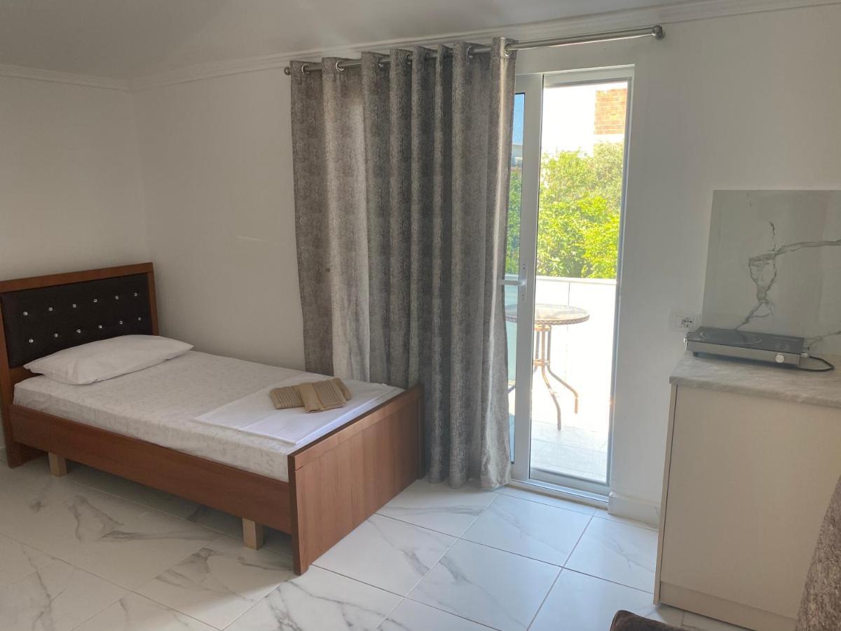 Vila Avni Likometi Ksamil Esterno foto